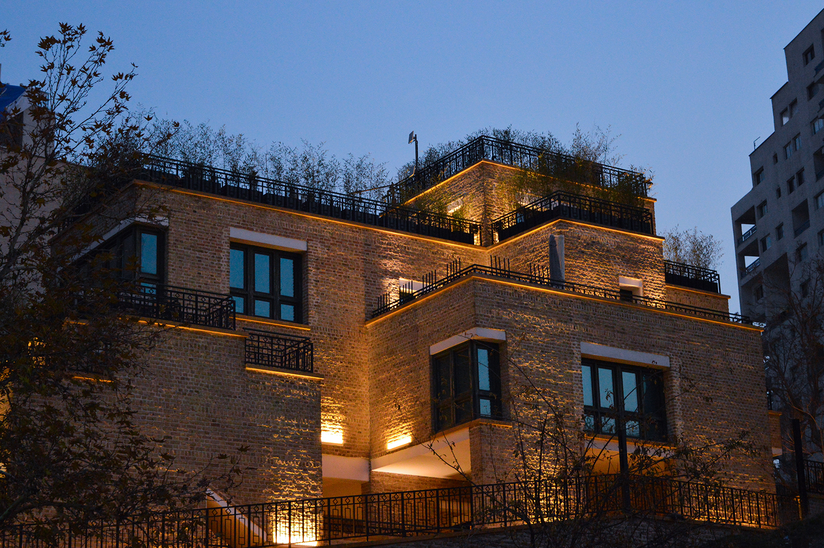 کافه+گالری+داج